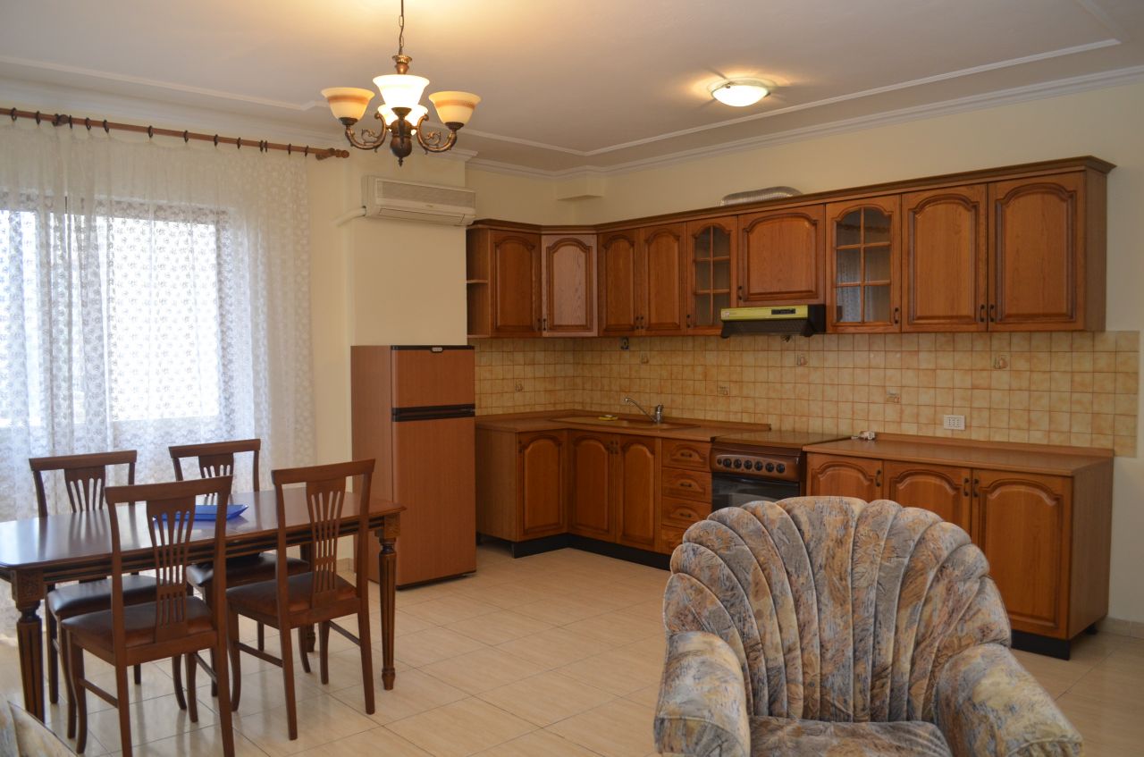 Confortevole appartamento in affitto a Tirana