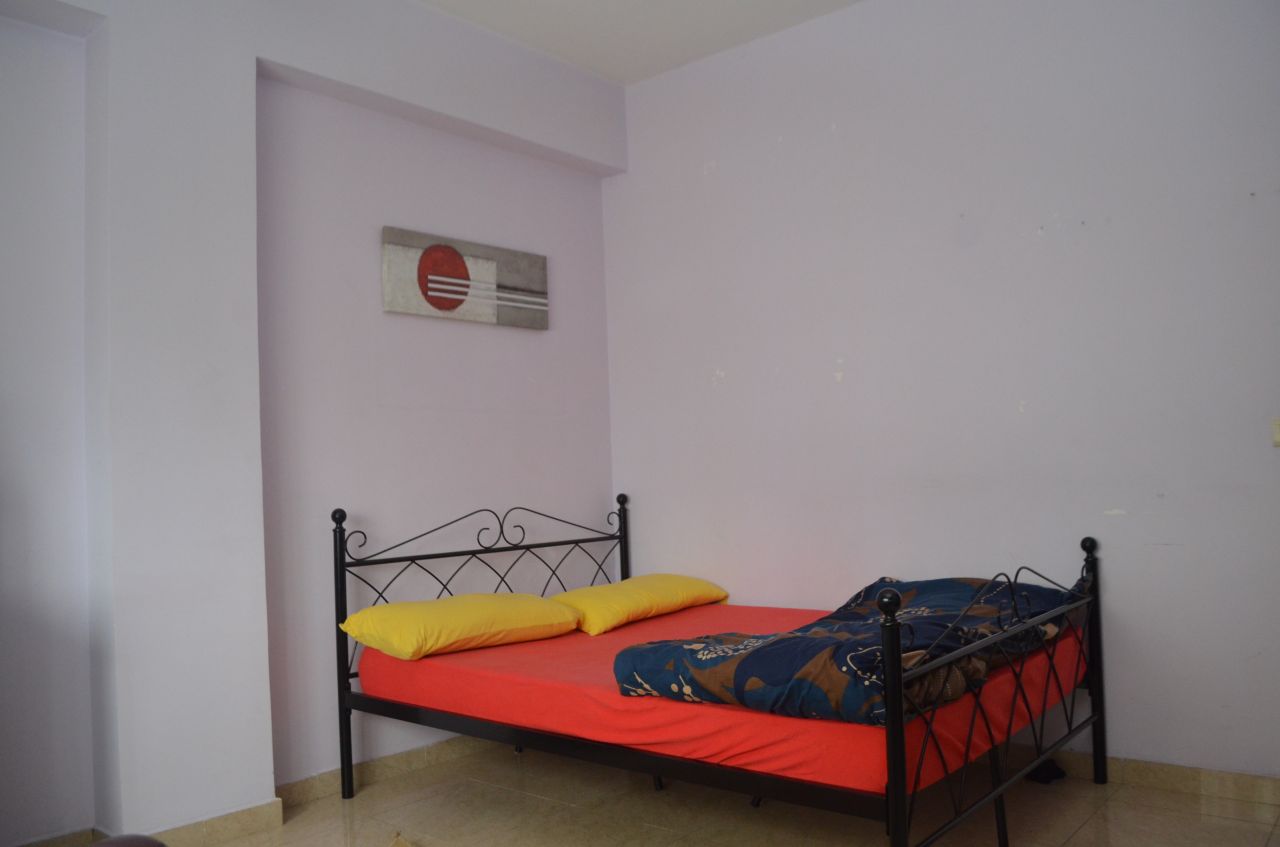 Appartamento in affitto con tre camere da letto  a Tirana. Appartamento in affitto nel Blocco Area