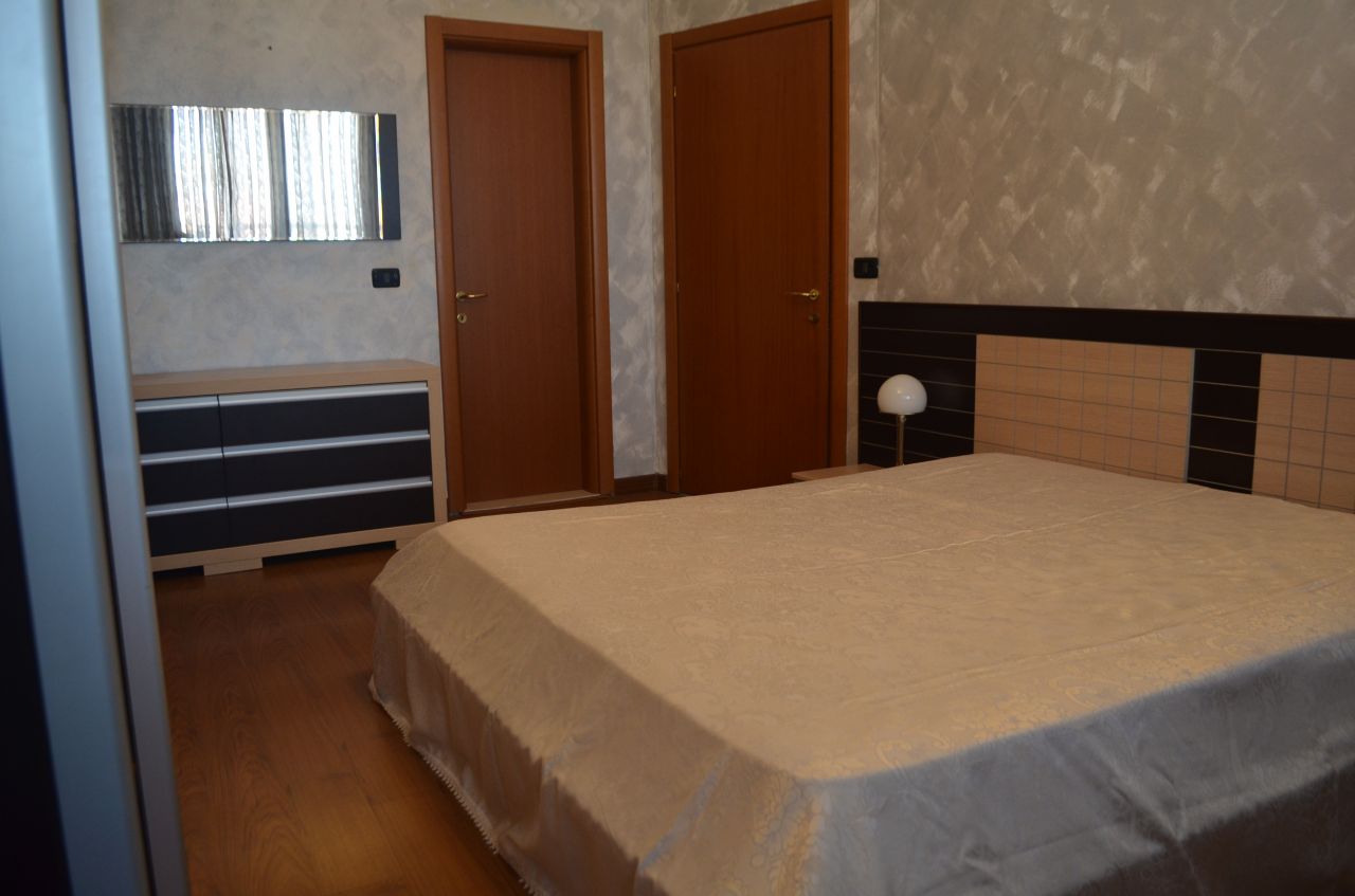Apartament me Qira ne Tirane, me dy dhoma.