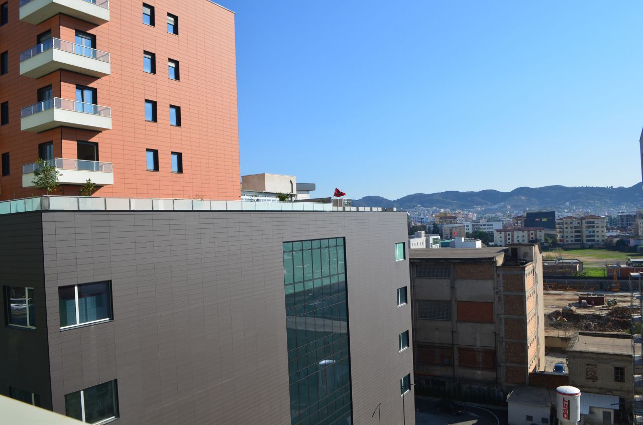Appartamento a Tirana in Affito  con due Camere da Letto. Appartamento situato a Tirana Ring Center. 