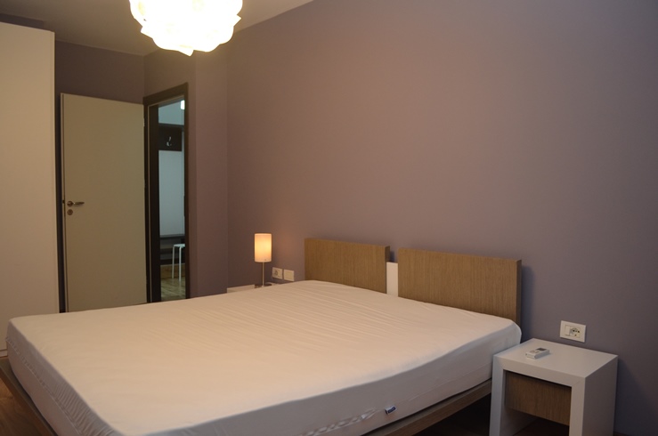 Apartament me tre dhoma gjumi me qira, ne Tirane, tek Kopshti Botanik.