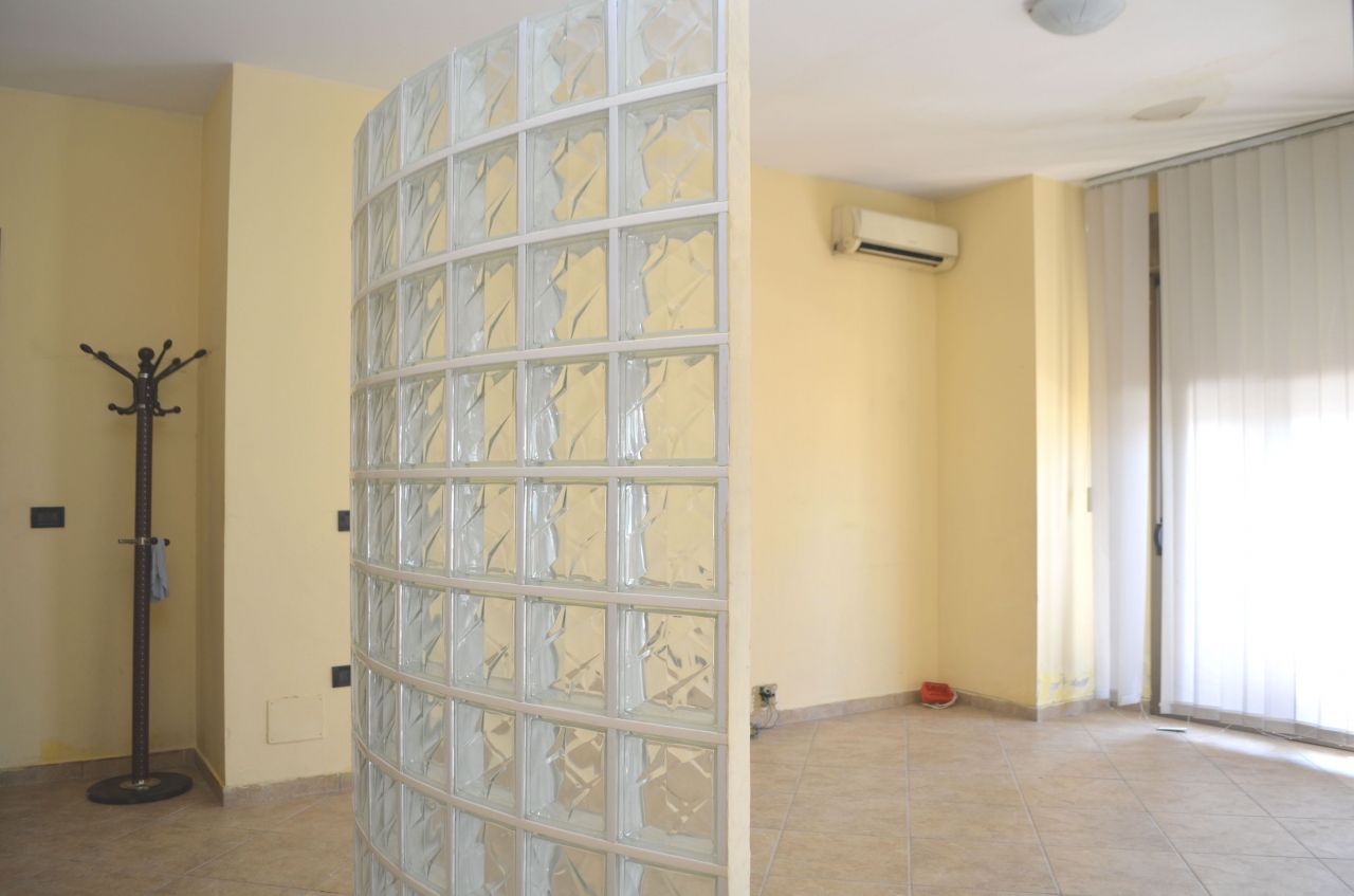 Office space in Tirana for rent, next to Skanderbeg square.