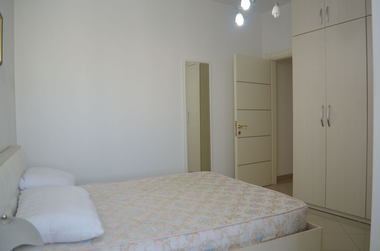 Appartamento con due camere da letto a Tirana in affitto. Appartamento in affitto solo 5 minuti dal centro di Tirana.
