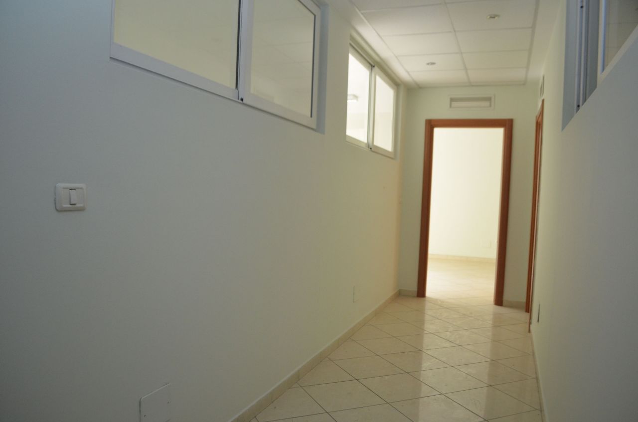 Big Office Space in Tirana for Rent. Office with 5 bedrooms