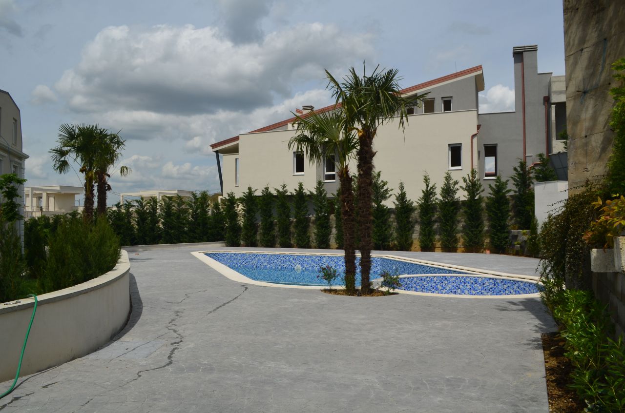 Bella villa in affitto nella periferia di Tirana