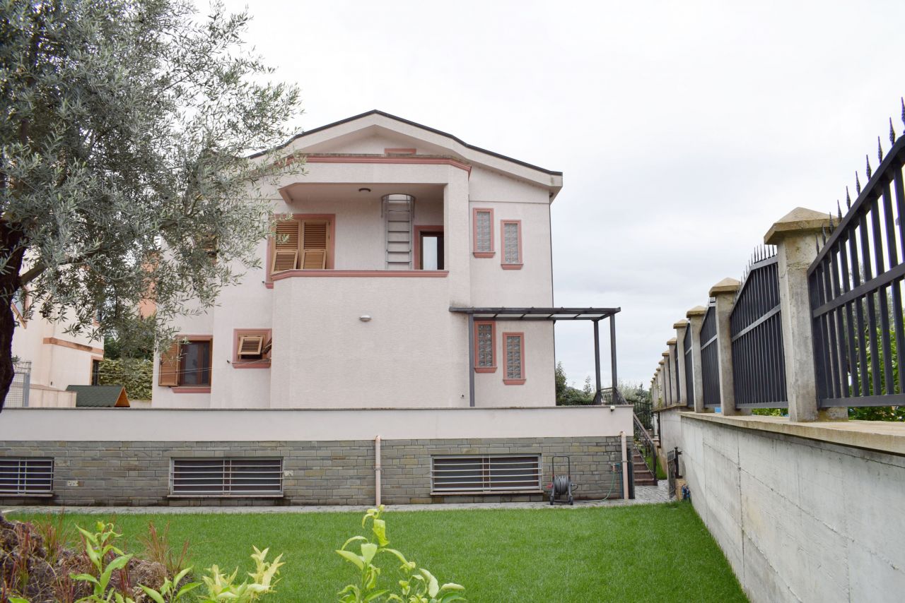 Villa for rent in Tirana in a Very Nice Area 