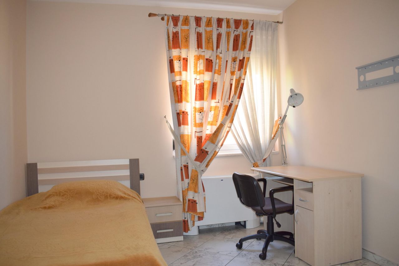 Appartamento a Tirana in affito con due camere da lettonella zona del Bllokuo