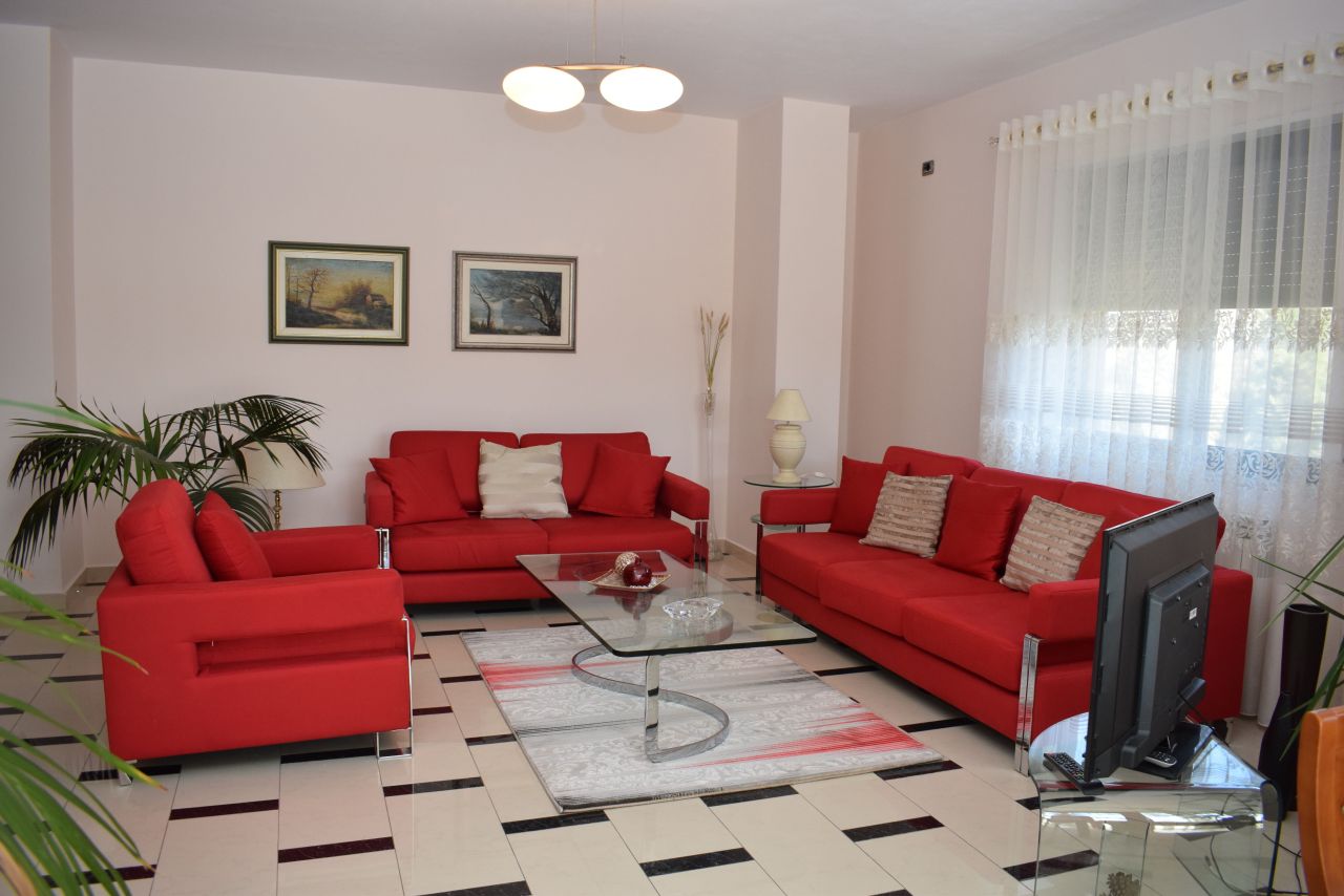 Apartment for rent in Tirana with three bedrooms near the grand park 