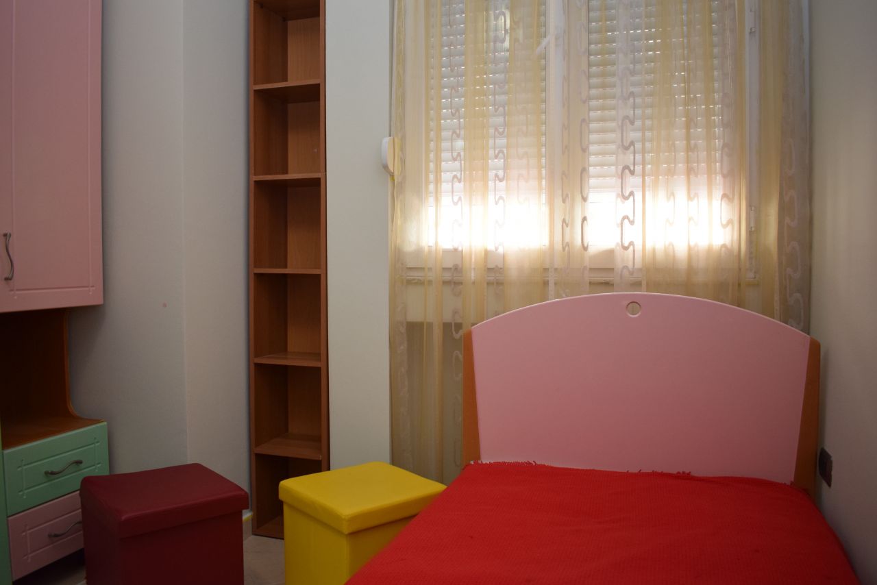 Apartament ne Tirane me Qira me Dy Dhoma Gjumi