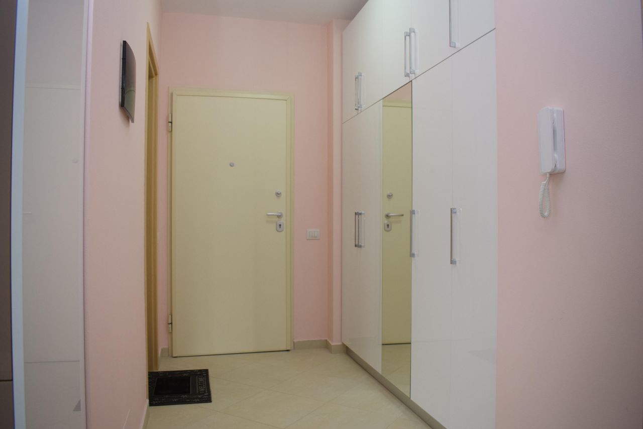 Apartament me nje  dhomë gjumi me qera në Tiranë, i ri me kushte shume te mira.