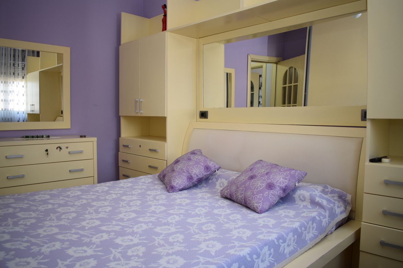 Due camere da letto Appartamento in affitto a Tirana, nei pressi di Piazza Skanderbeg.