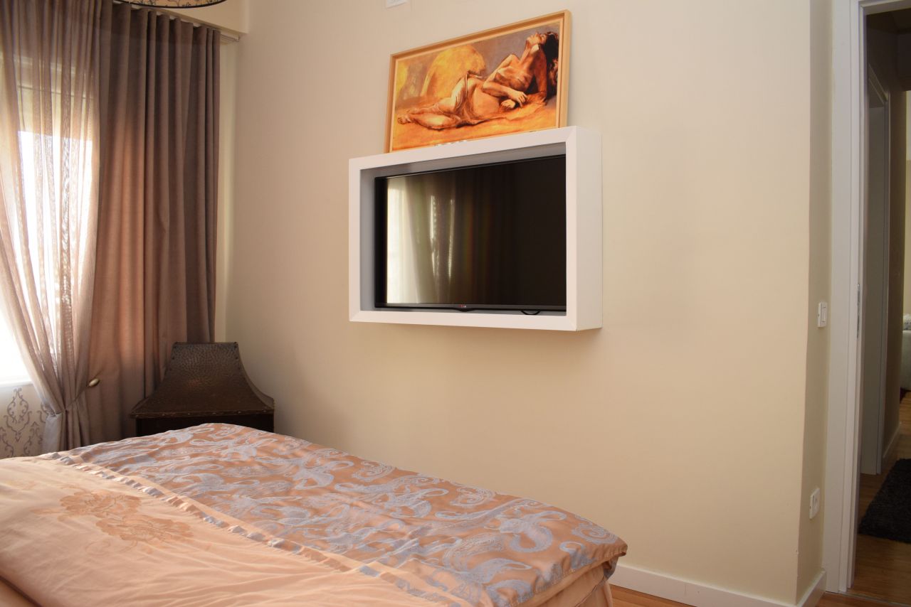 Két hálószobás apartman Tiranában kiadó, egy Gated Residence