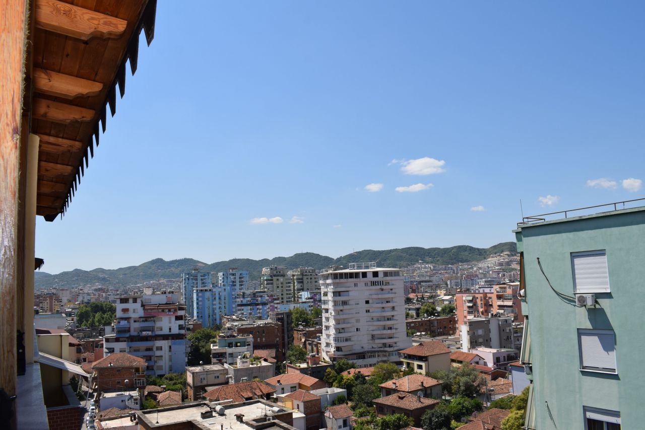 Apartament 2 + 1 me qera ne Tirane, pas Kishes Katolike