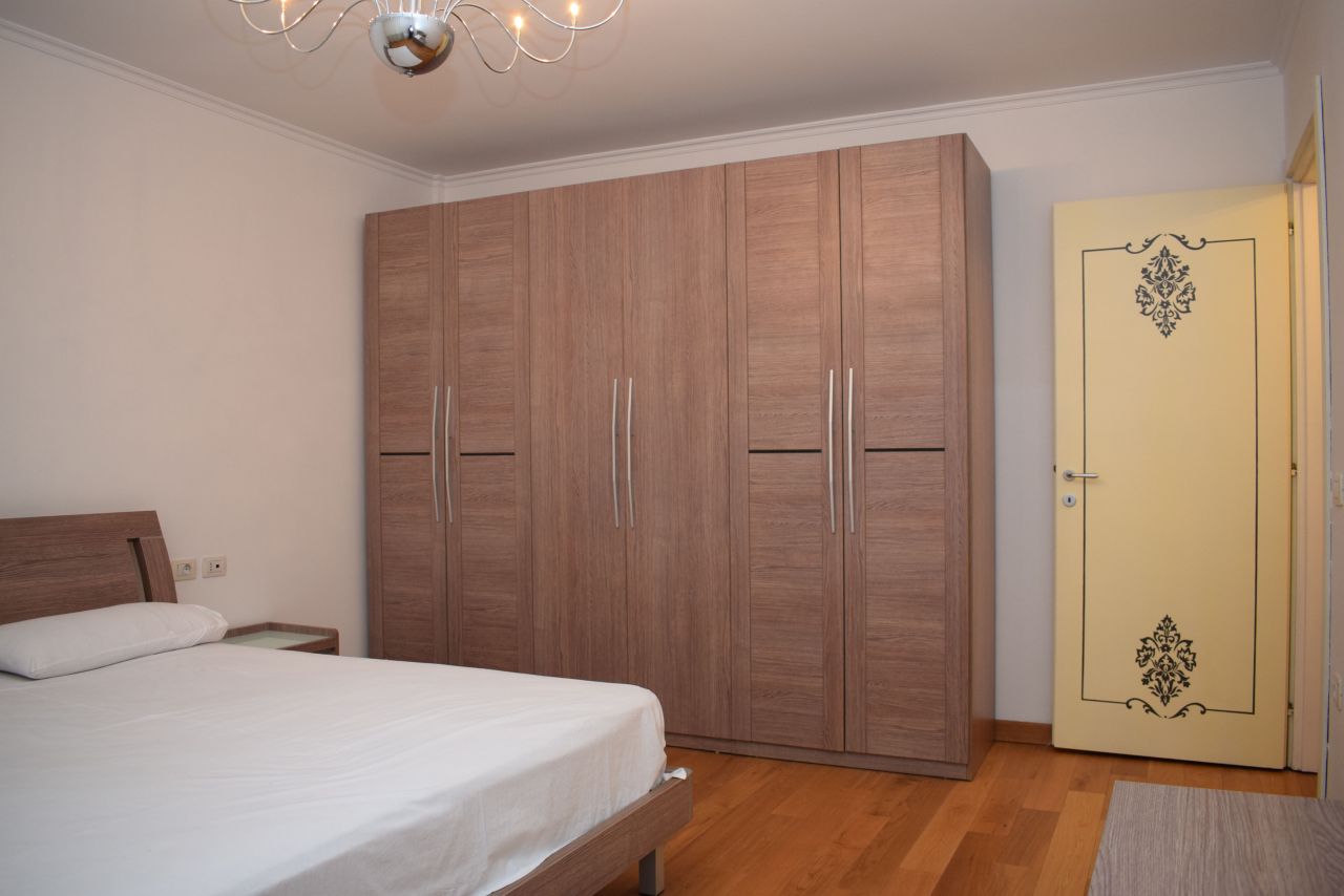 Apartament me qera me dy dhoma dhe dy banjo ne Tirane