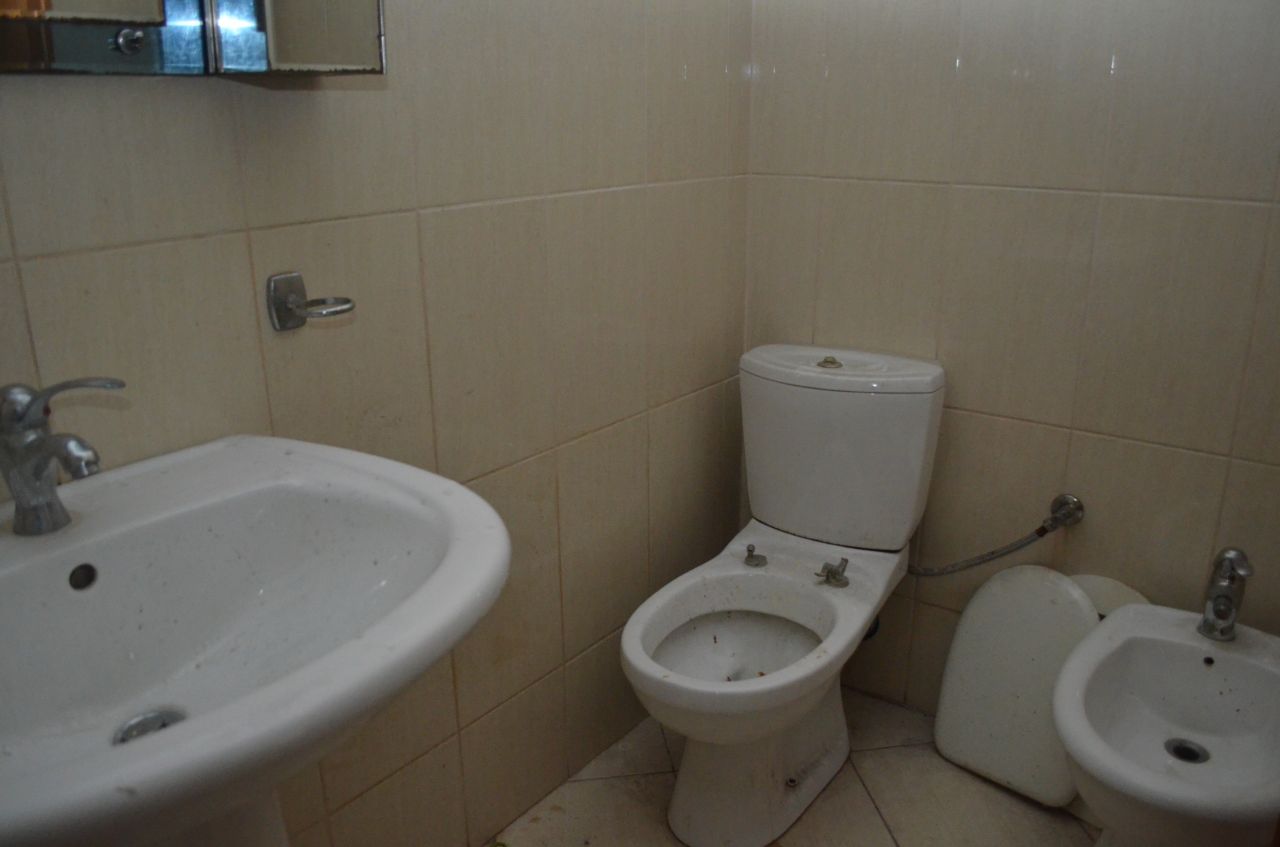 apartment for sale in tirana very good area for living with three bedrooms