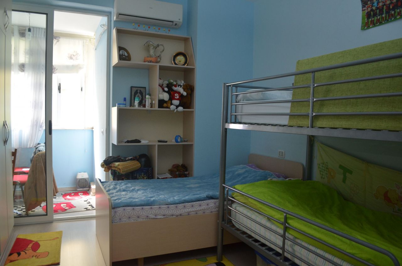 Appartamento con due  camere da letto  a Tirana in vendita.