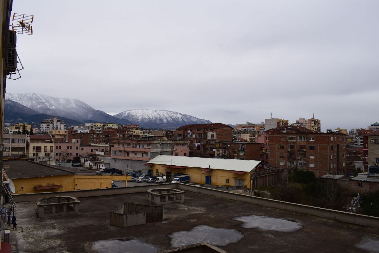 Apartament me dy dhoma gjumi ne shitje ne Tirane