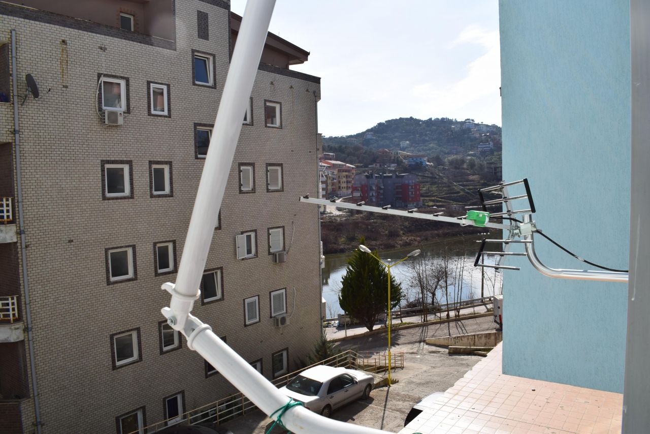 Két hálószobás lakás, eladó Tiranában