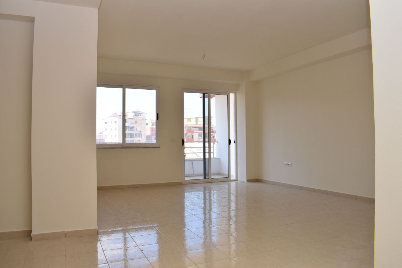 Ett roms leilighet til salgs i Tirana, i et godt område.