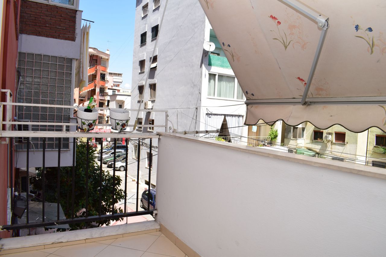 Két hálószobás lakás eladó Tiranában, a Blloku környékén