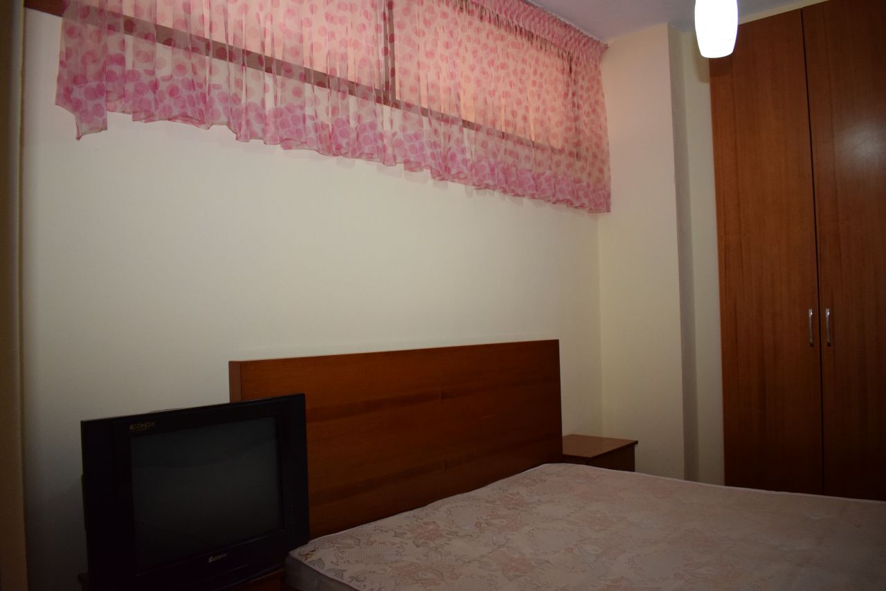 Két hálószobás lakás eladó Tiranában