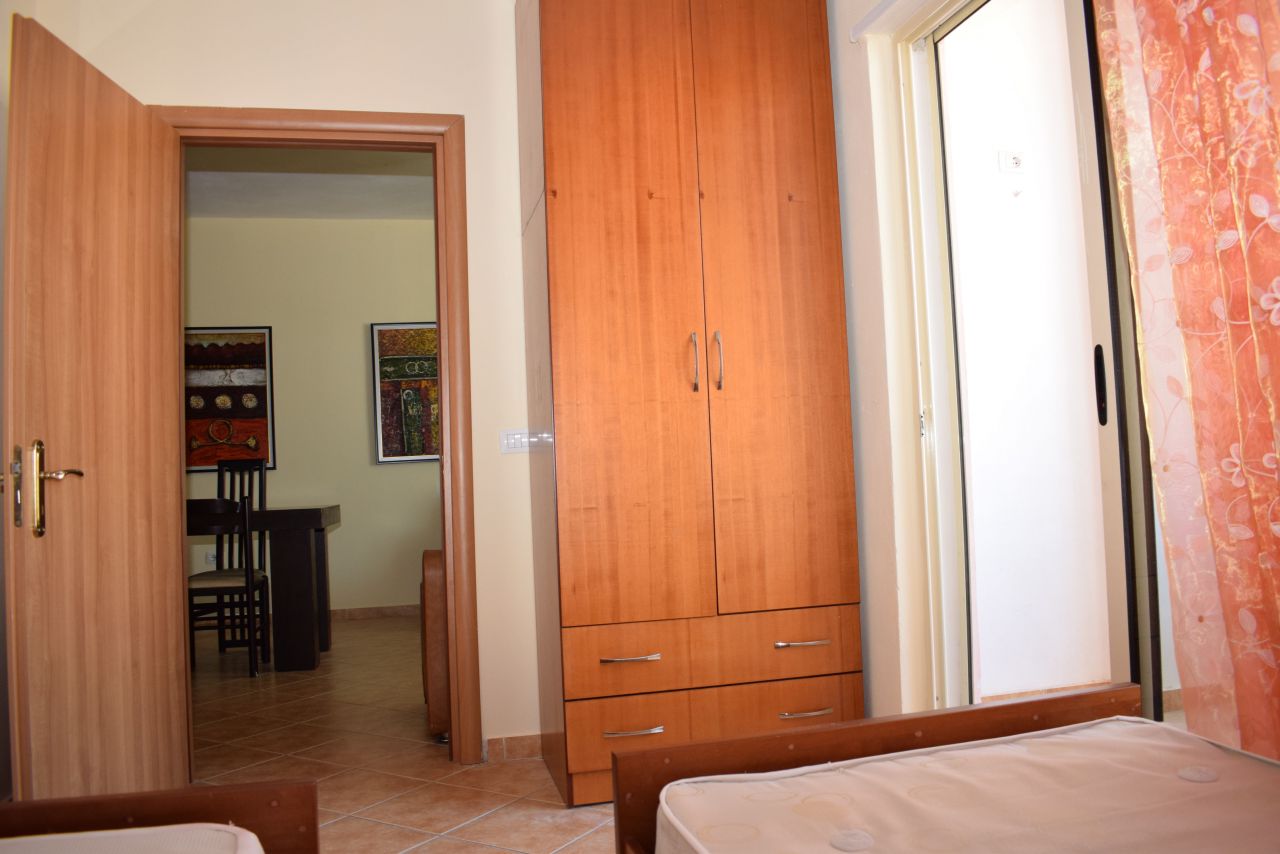 Két hálószobás lakás eladó Tiranában