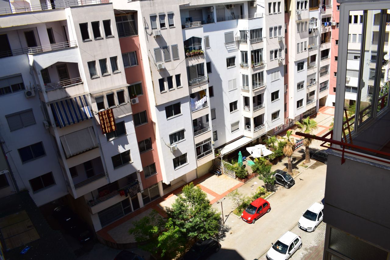 Apartament 2+1 per shitje ne Tirane ne zonen e Freskut