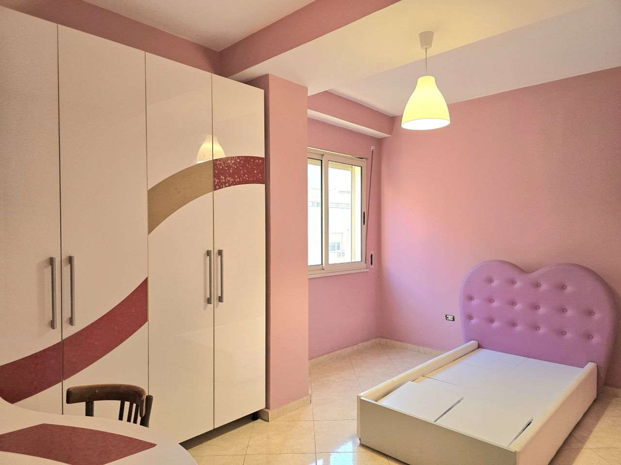 Квартира с двумя спальнями на продажу в Тиране Албания