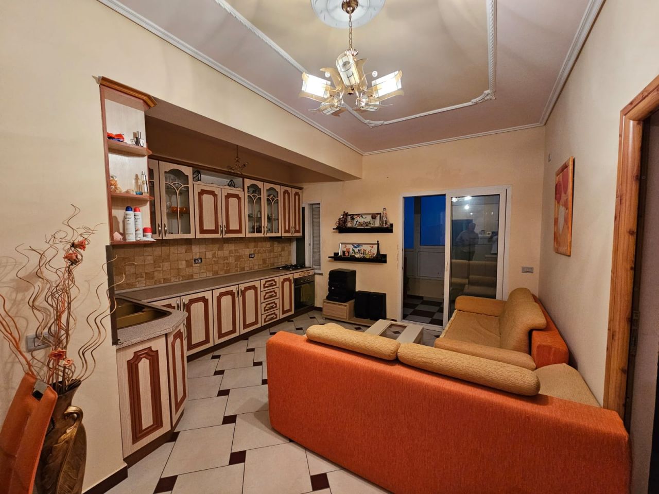 Egy hálószobás lakás kiadó Vlorában