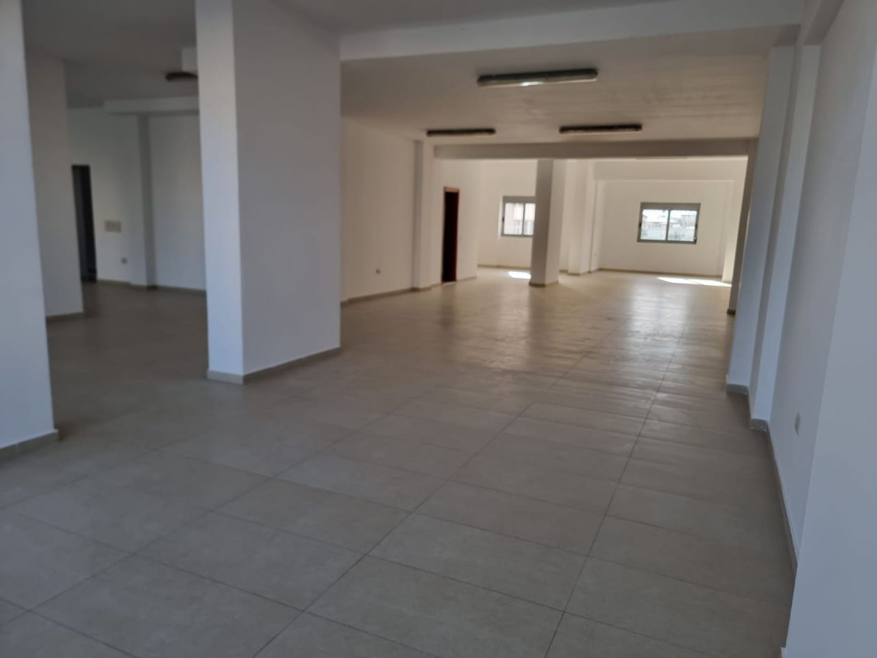 Commercial Property For Rent In Vlore