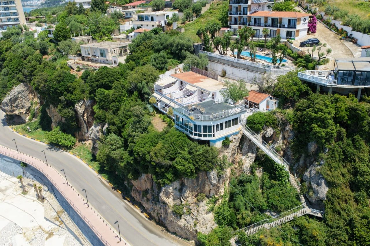 Hotel Fronte Mare In Vendita A Valona Albania