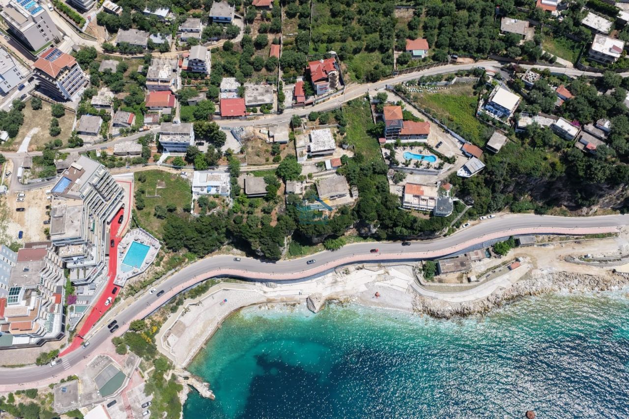 Hotel Moderno In Vendita A Valona, ​​Sulla Riviera Albanese. Offre Splendide Viste Sul Mare, Un Elevato Potenziale Di Ritorno Sull'Investimento E Una Forte Domanda Turistica