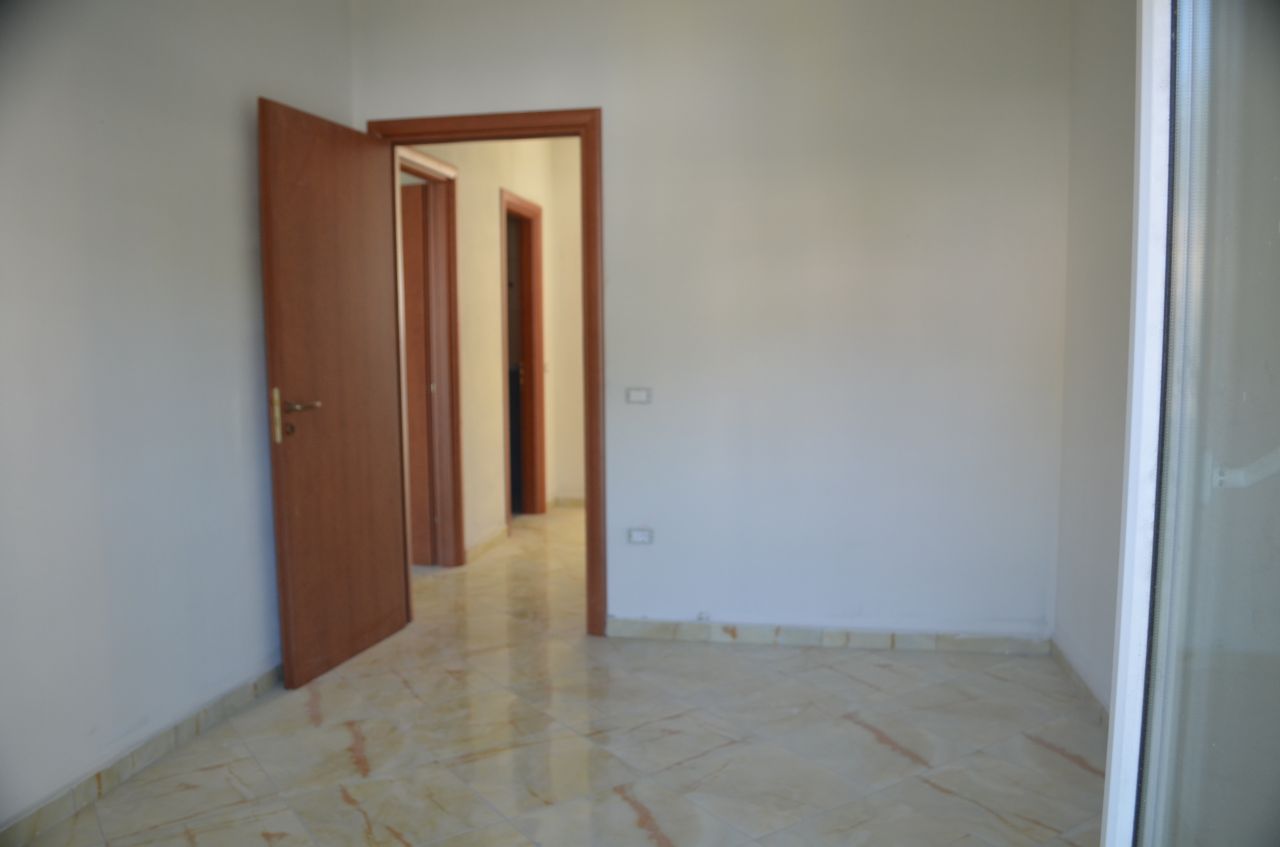 5 Rruga Murat Tërbaçi, Vlora 9403