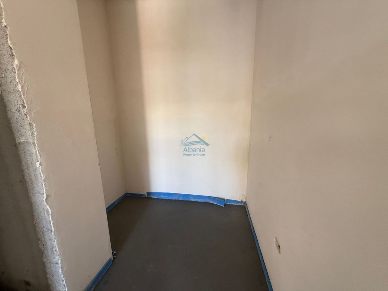 Vlora Real Estate For Sale In Albania, Apartment For Sale In Radhime Vlore, In Front Of The Beach And With Swimming Pool
