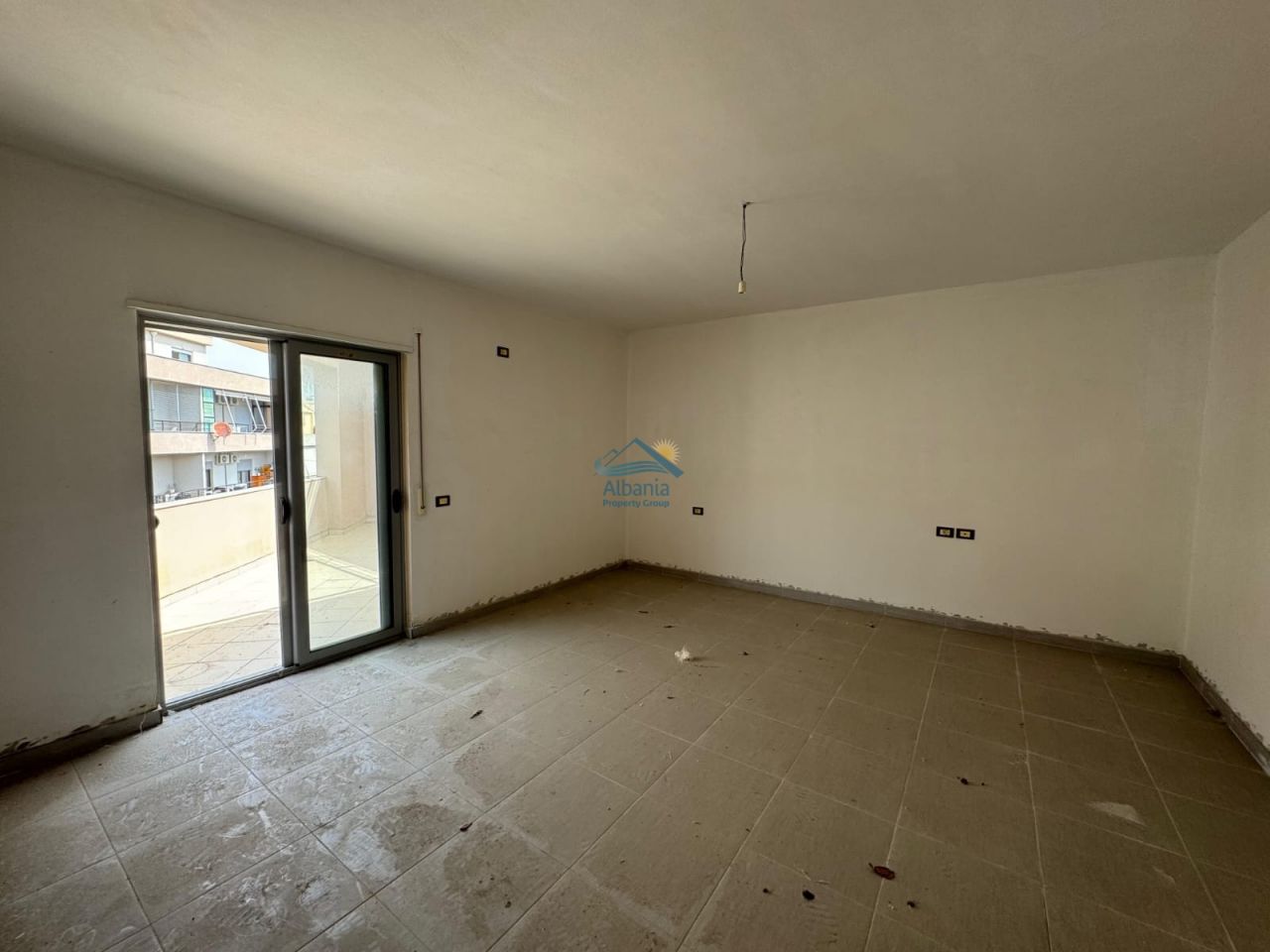 Vlora Real Estate For Sale In Albania, Apartment In The City Center, Close To The Beach – Ideal For Investment