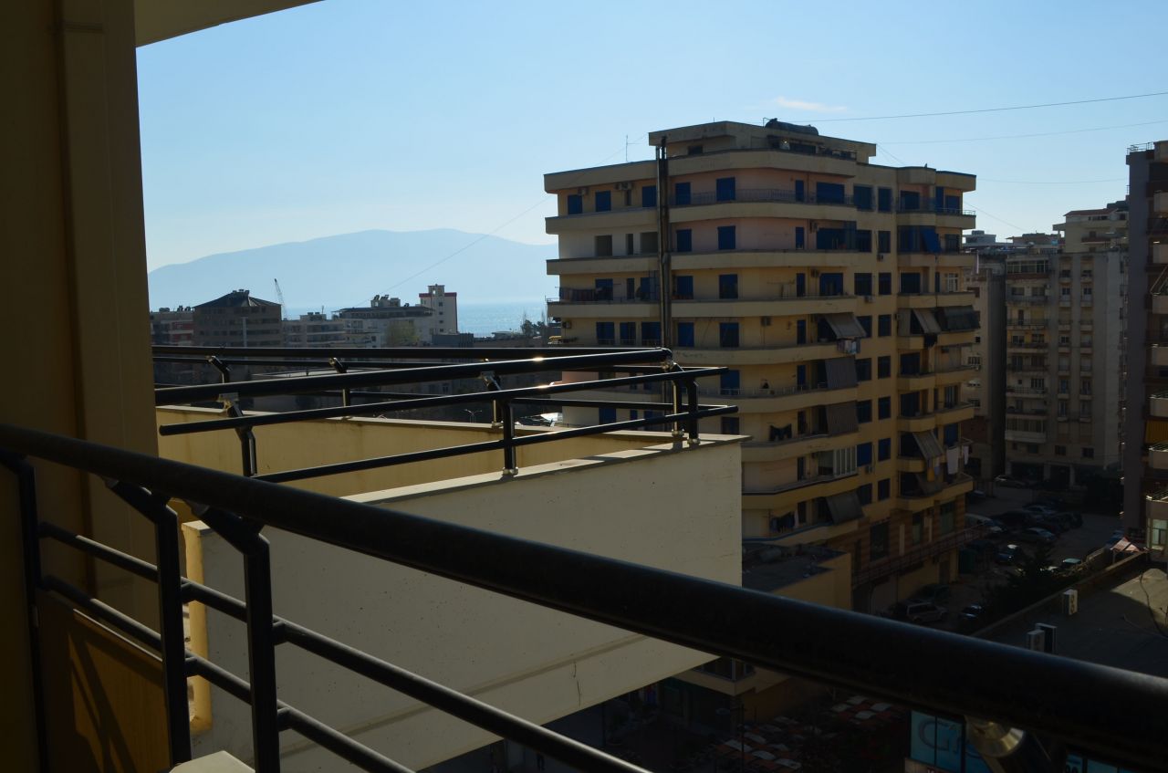 Két hálószoba lakás eladó belül a város Vlora.