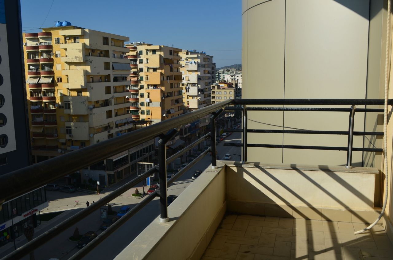 To soverom leilighet til salgs i Vlora. Leilighet til salgs i byen Vlora.
