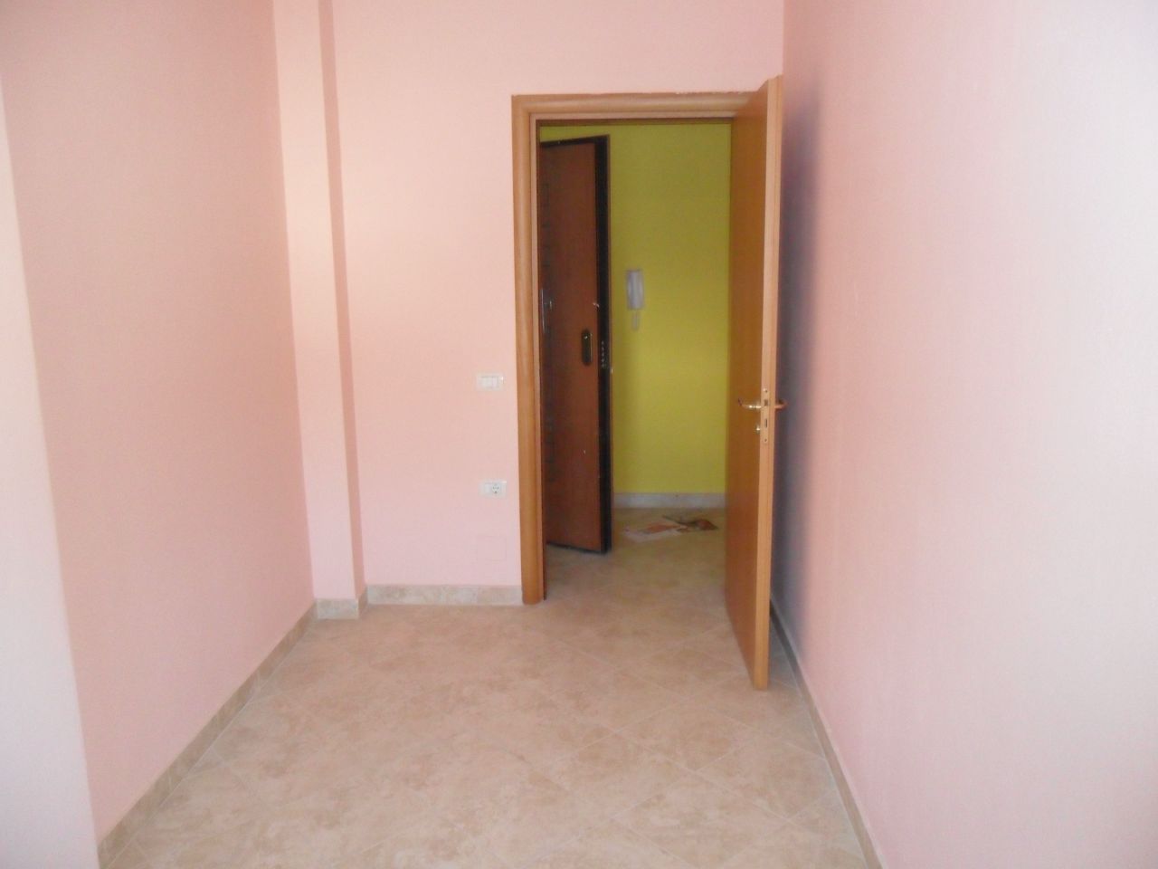 One bedrooms apartment  for sale inside the city  of  Vlora.