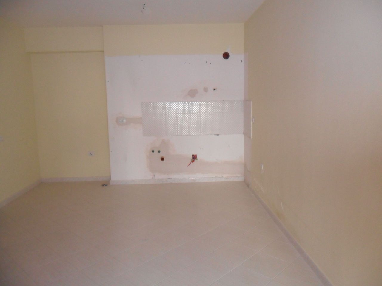Two bedrooms apartment  for sale in Vlora with sea view. Apartment for sale  inside the city  of  Vlora.