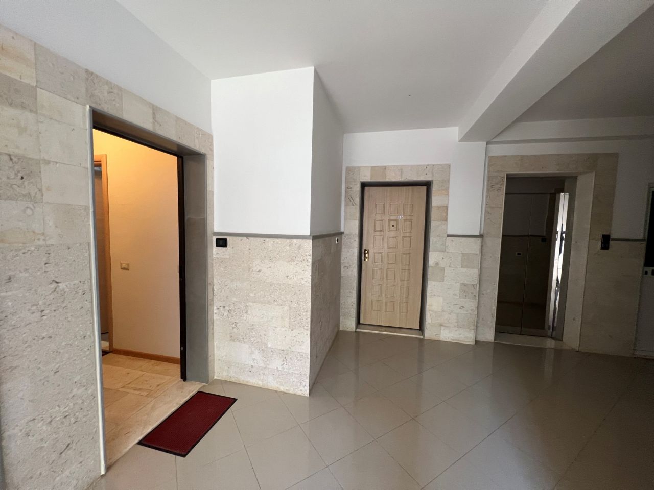 Apartament 1+1 Me Pamje Deti Per Shitje Ne Vlore