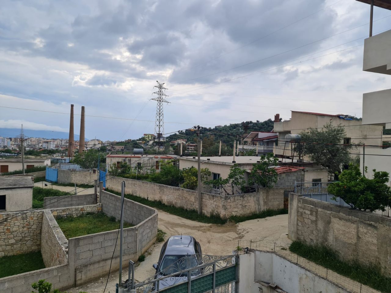 3-STOCK-VILLA ZU VERKAUFEN IN VLORE, ALBANIEN