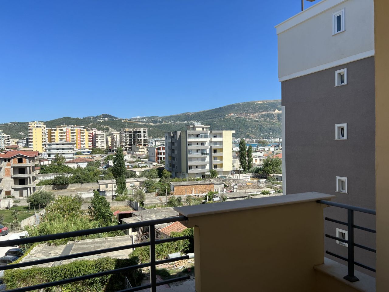Lakás Eladó Vlorában Közel A Tengerhez Albániában