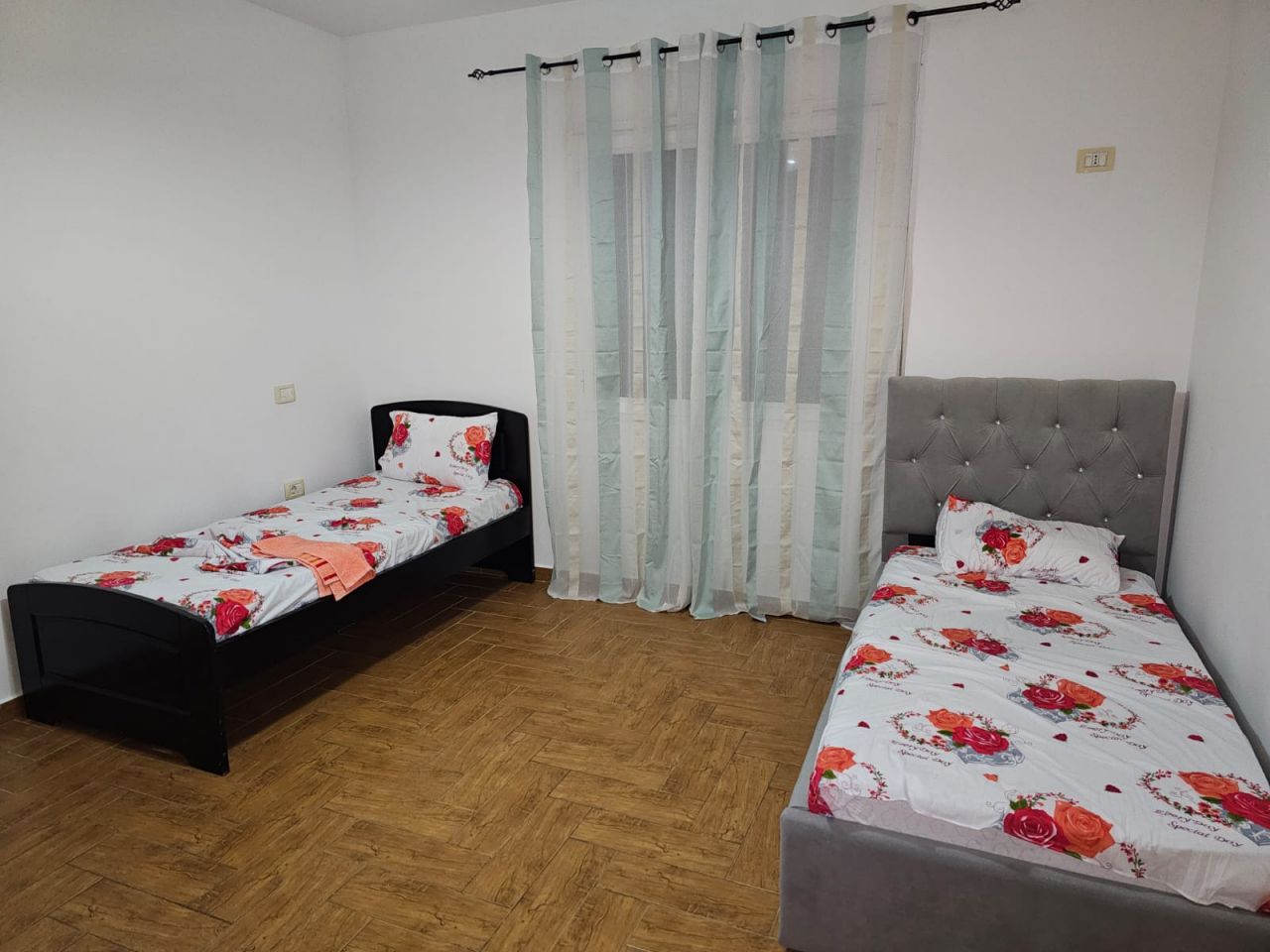 Két hálószobás lakás eladó Vlorában