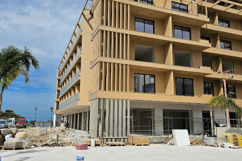 Wohnung Zum Verkauf In Vlora Albanien, In Einer Panoramagegend, Nahe Dem Strand