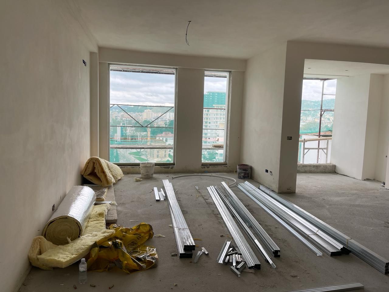 Wohnung Zum Verkauf In Vlora, In Einer Ruhigen Gegend Gelegen, In Der Nähe Des Stadtzentrums, Mit Allen Einrichtungen In Der Nähe