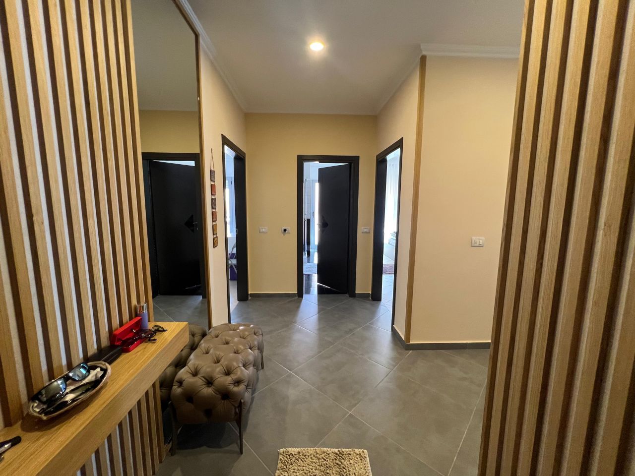 Apartament 2+2 Per Shitje Ne Vlore Shqiperi