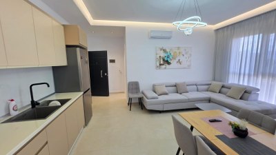 Appartamento Con Vista Mare In Affitto A Lungomare, Valona
